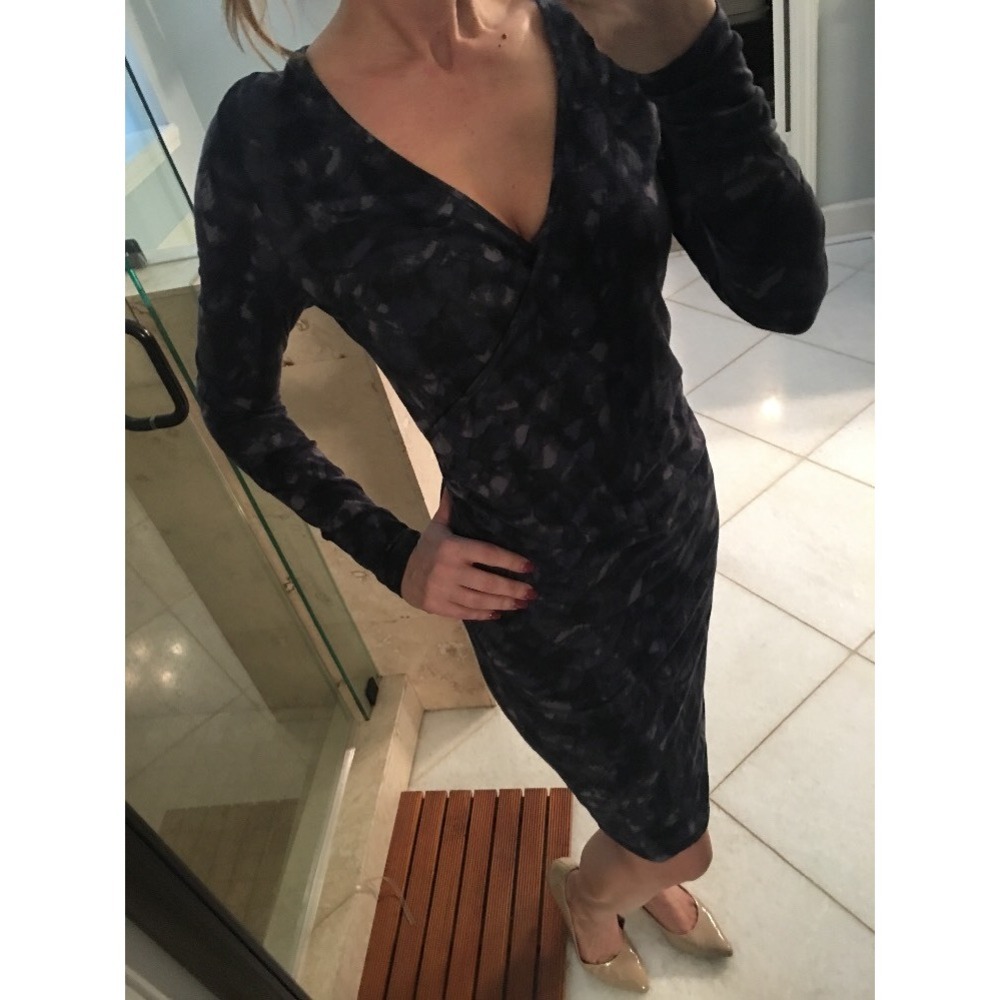 Banana Republic Long Sleeve Watercolor Blue ruched faux wrap dress xs 0 2 WORK